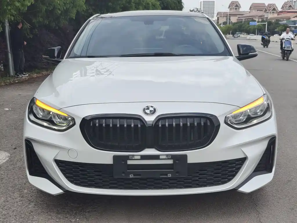 BMW 1 Series 2022 125i M Sport Night Edition