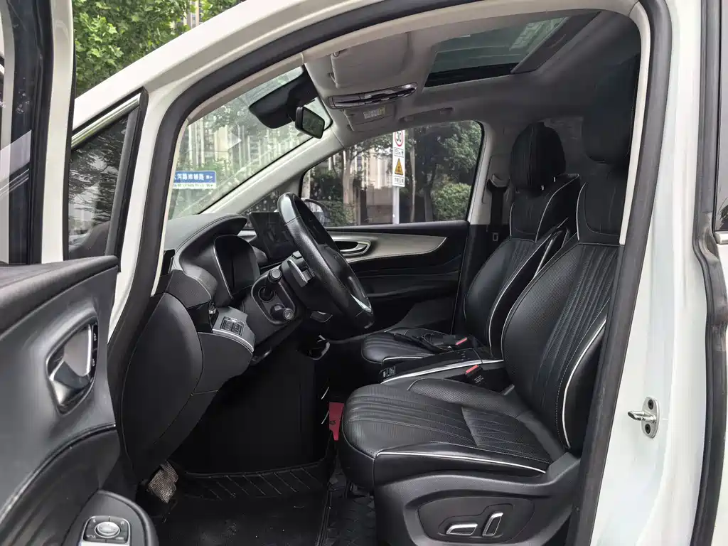 Roewe iMAX8 2021 400TGI Supreme Series Zunrong Edition