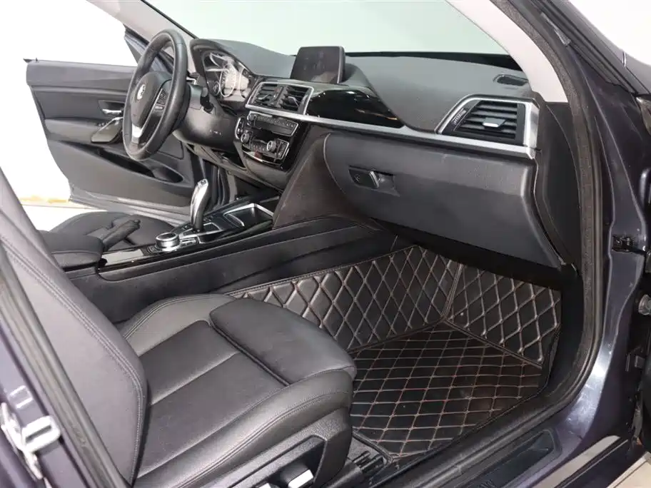 BMW 3 Series GT 2019 320i Fashion Edition