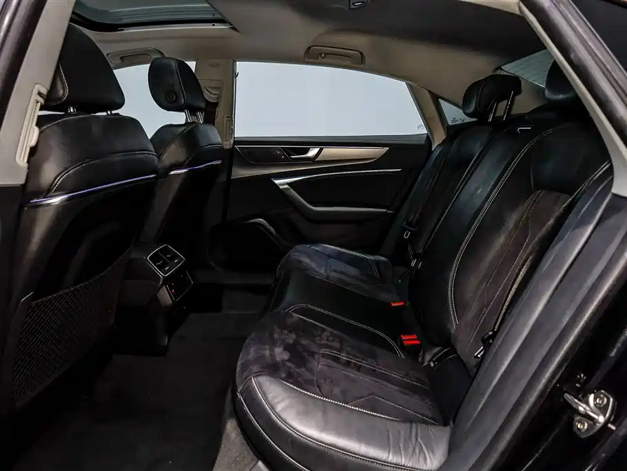 Audi A7L 2024 45 TFSI S-line Dream Edition Crystal Package