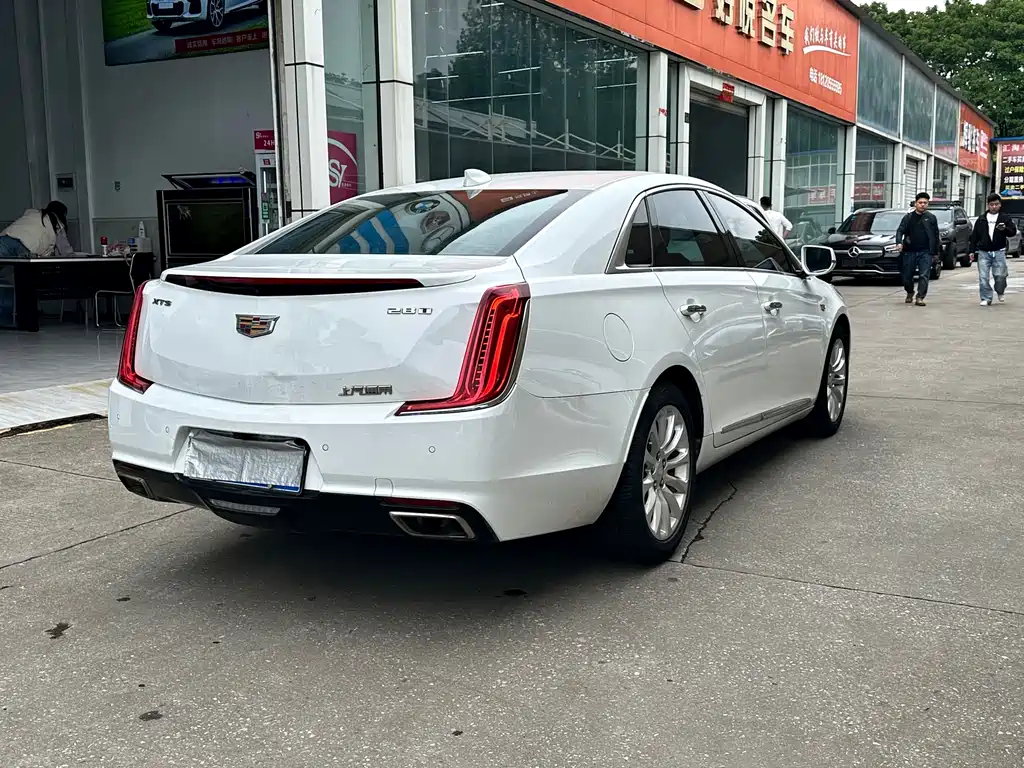 Cadillac XTS 2018 28T Technical