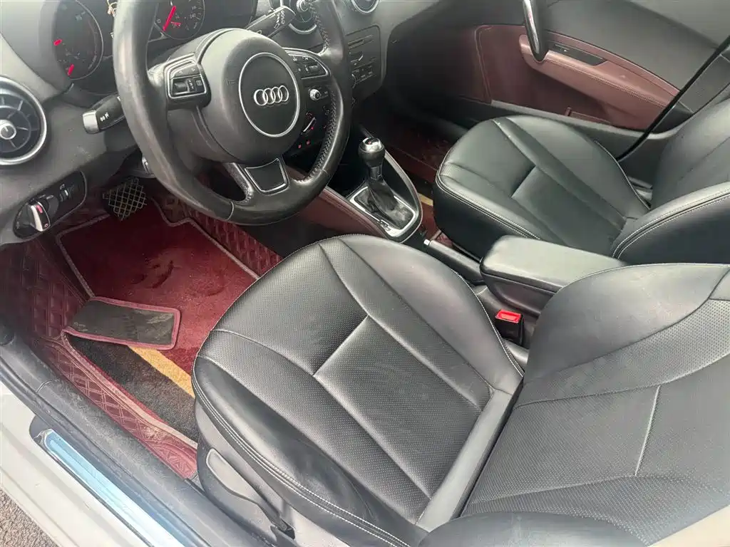 Audi A1 2013 30 TFSI Sportback Ego