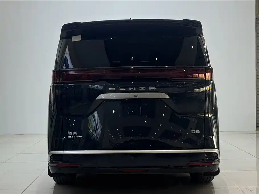 Denza D9 2022 DM-i 970 AWD Premium