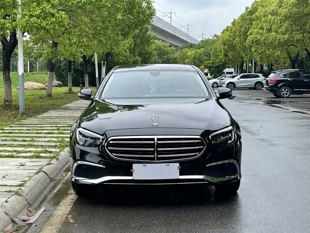 Mercedes-Benz E-Class 2023 Facelift E 260 L