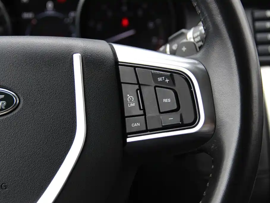 Land Rover Discovery Sport 2018 240PS HSE
