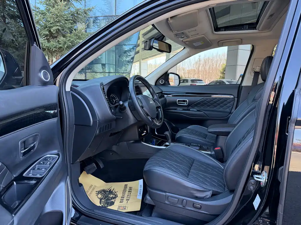 Outlander 2021 2.0L FWD Enjoy Edition 5-Seater