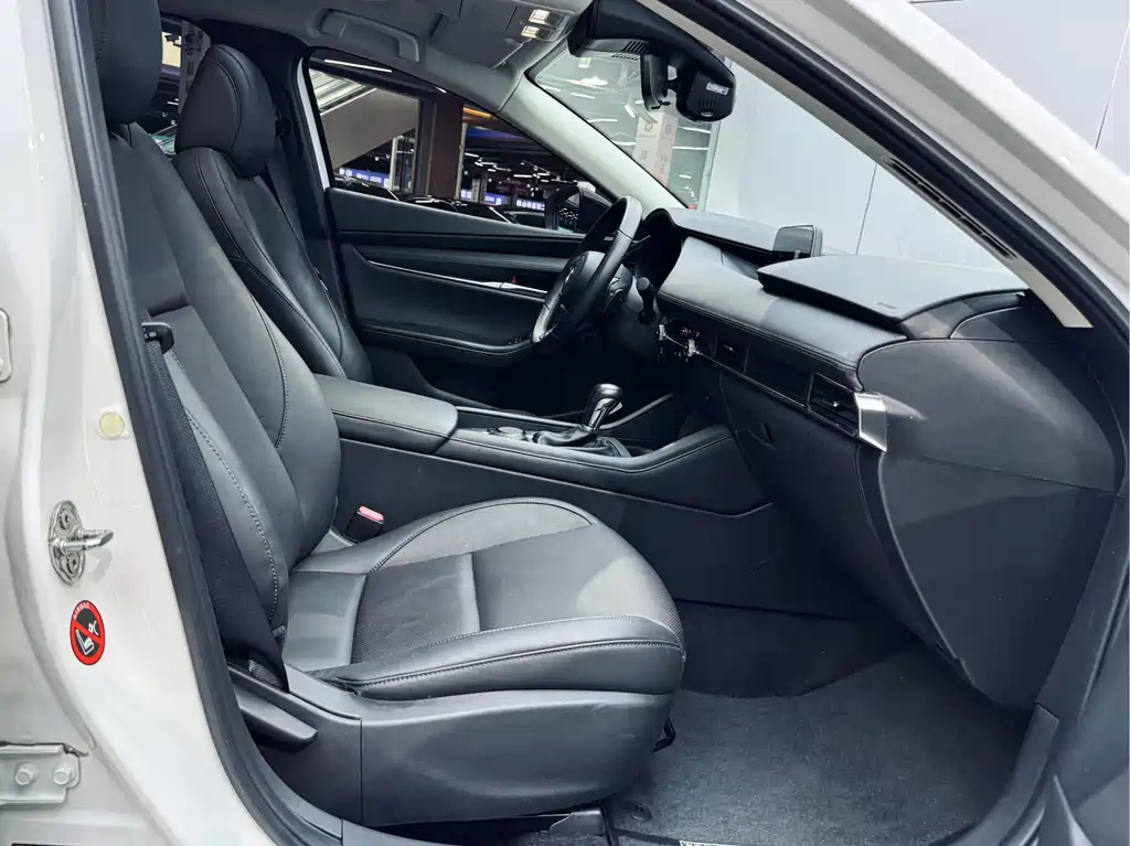 Mazda3 Axela 2022 2.0L Automatic Zhiya Obsidian Edition