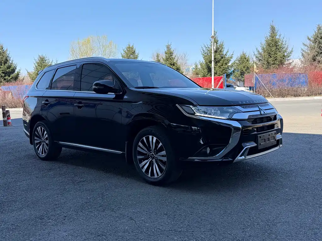 Outlander 2021 2.0L FWD Enjoy Edition 5-Seater