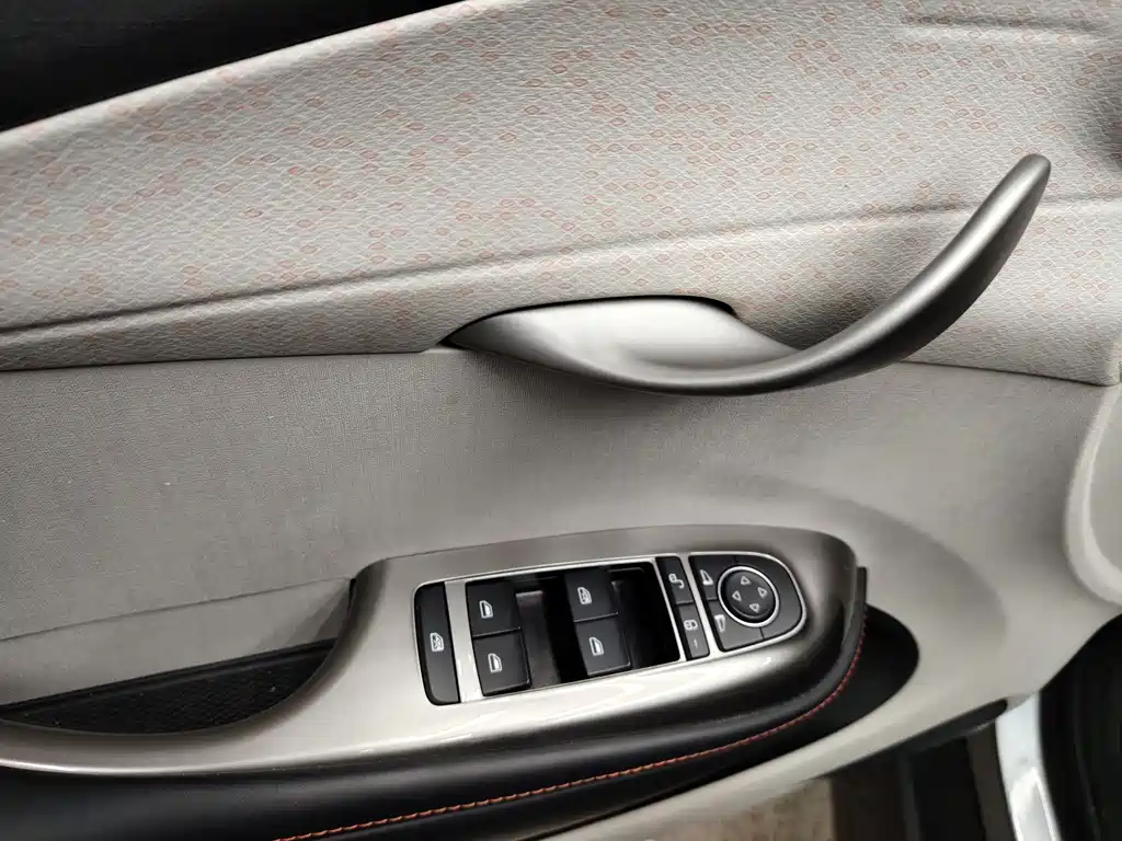 BYD Dolphin 2021 405km Fashion Edition