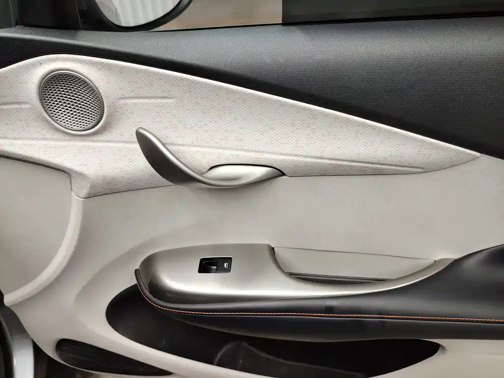 BYD Dolphin 2021 405km Fashion Edition
