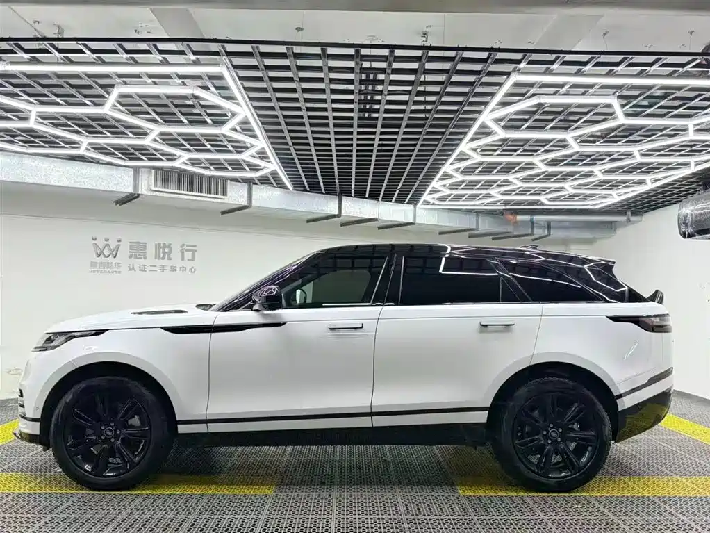 Range Rover Velar 2023 250PS Black Special Edition