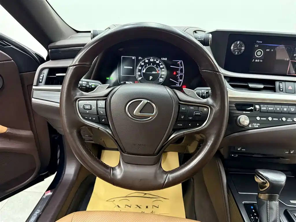 Lexus ES 2020 200 Excellence Edition