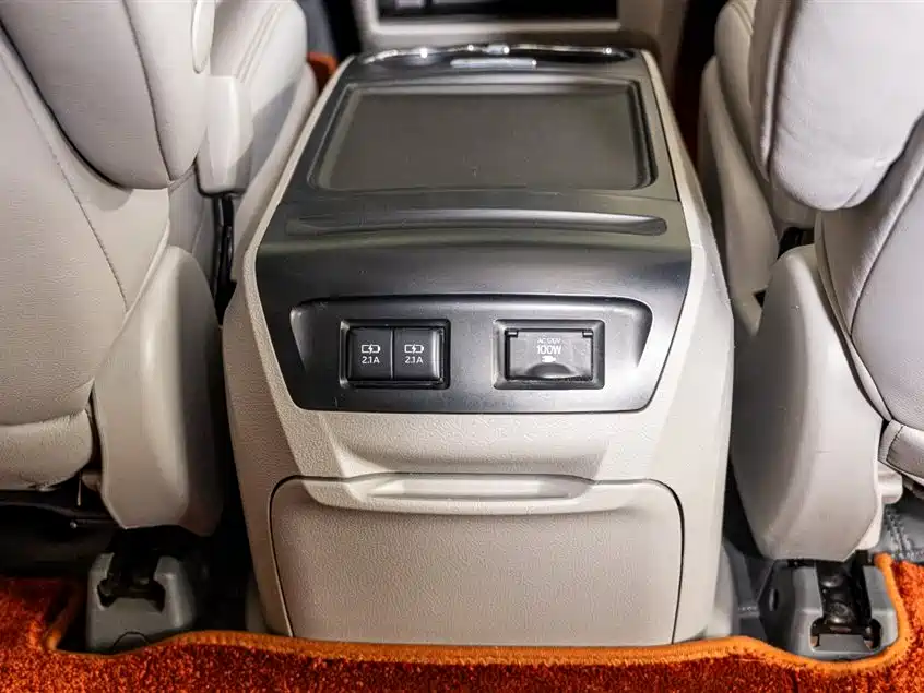 2018 Toyota Sienna 3.5L US Spec
