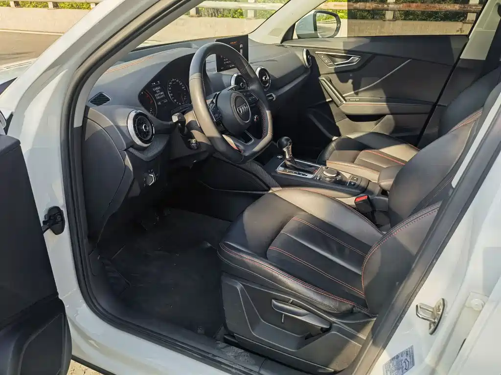 Audi Q2L 2022 35 TFSI Fashion Elegant Edition