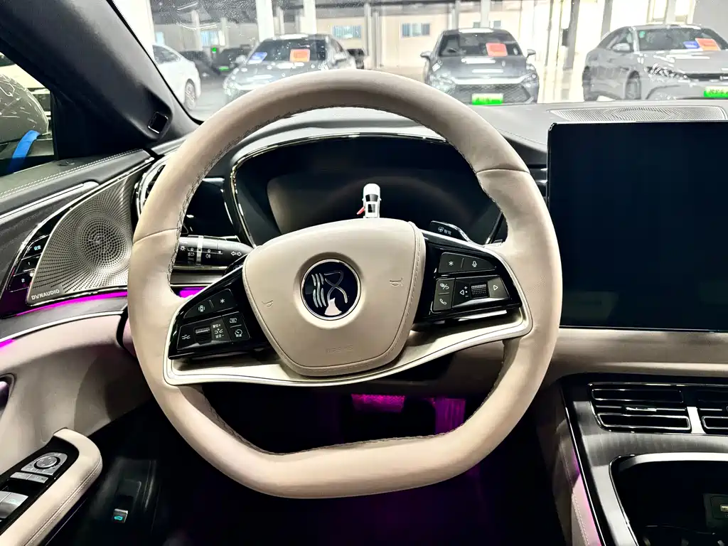 BYD Han 2025 DM-i 125KM LiDAR Intelligent Driving Edition