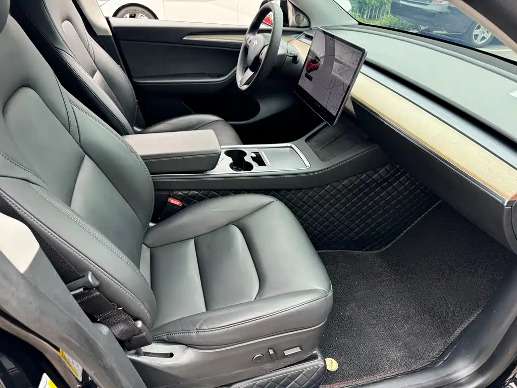 Tesla Model Y Long Range AWD 2021