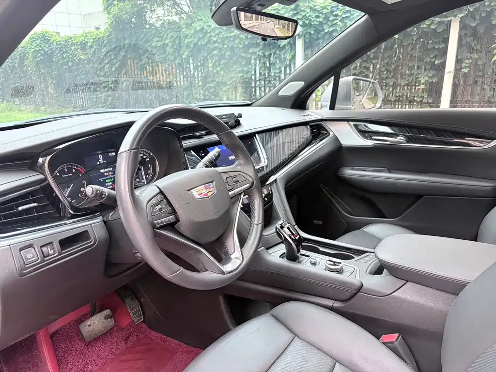 Cadillac XT6 2022 2.0T AWD Luxury 6-Seater