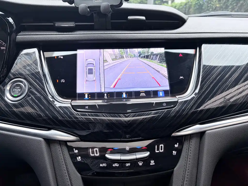 Cadillac XT6 2022 2.0T AWD Luxury 6-Seater