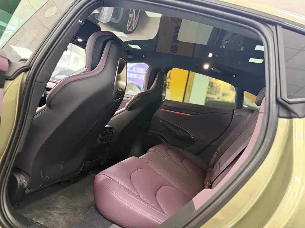 Xiaomi SU7 2024 RWD Standard Founders Edition