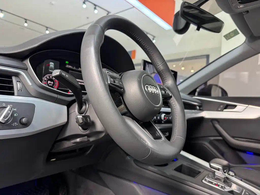 Audi A4L 2020 40 TFSI Fashion Dynamic Edition