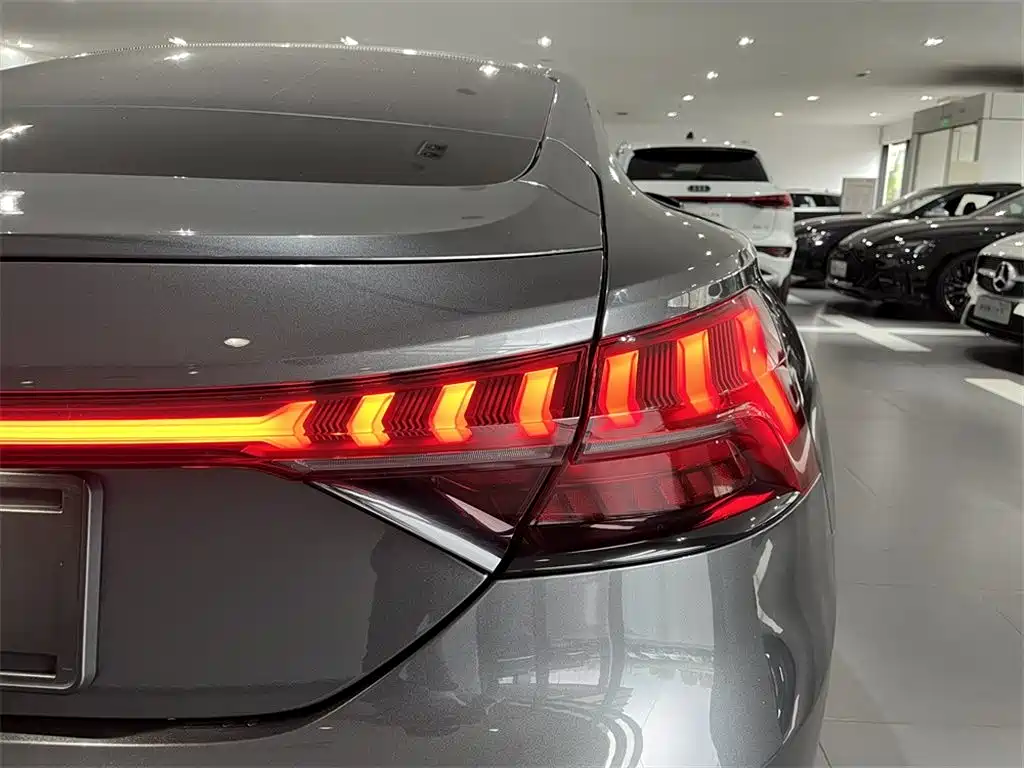 Audi e-tron GT 2023 Base