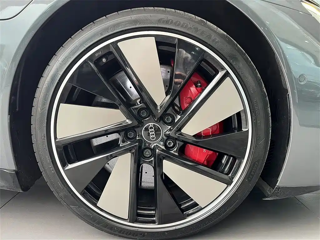Audi e-tron GT 2023 Base