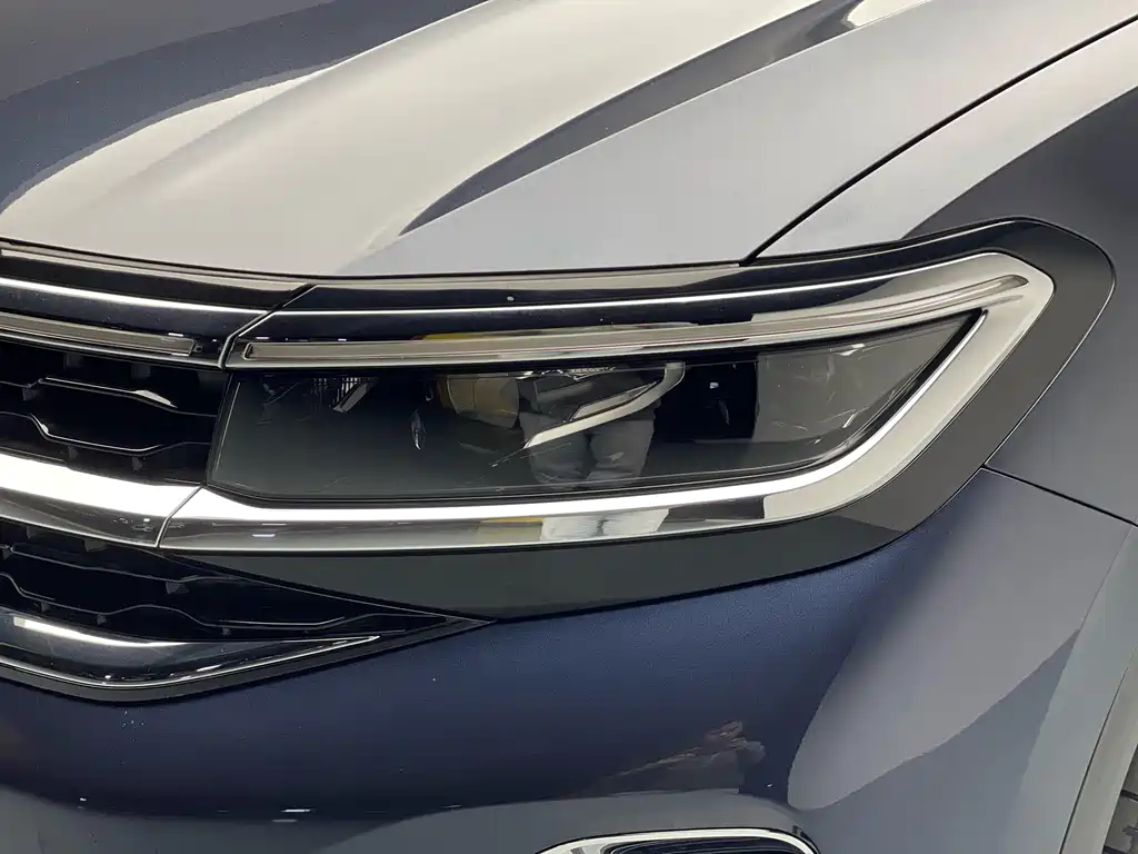 Tavendor 2021 380TSI AWD Luxury Edition Pro