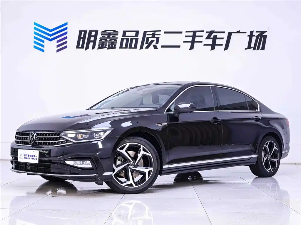 Magotan 2023 2 Million Edition 330TSI DSG Luxury