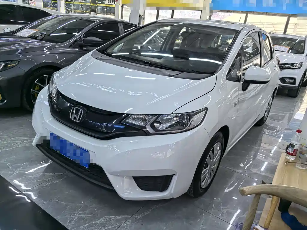 Honda Fit 2016 1.5L LXS CVT Comfort Sunroof Edition