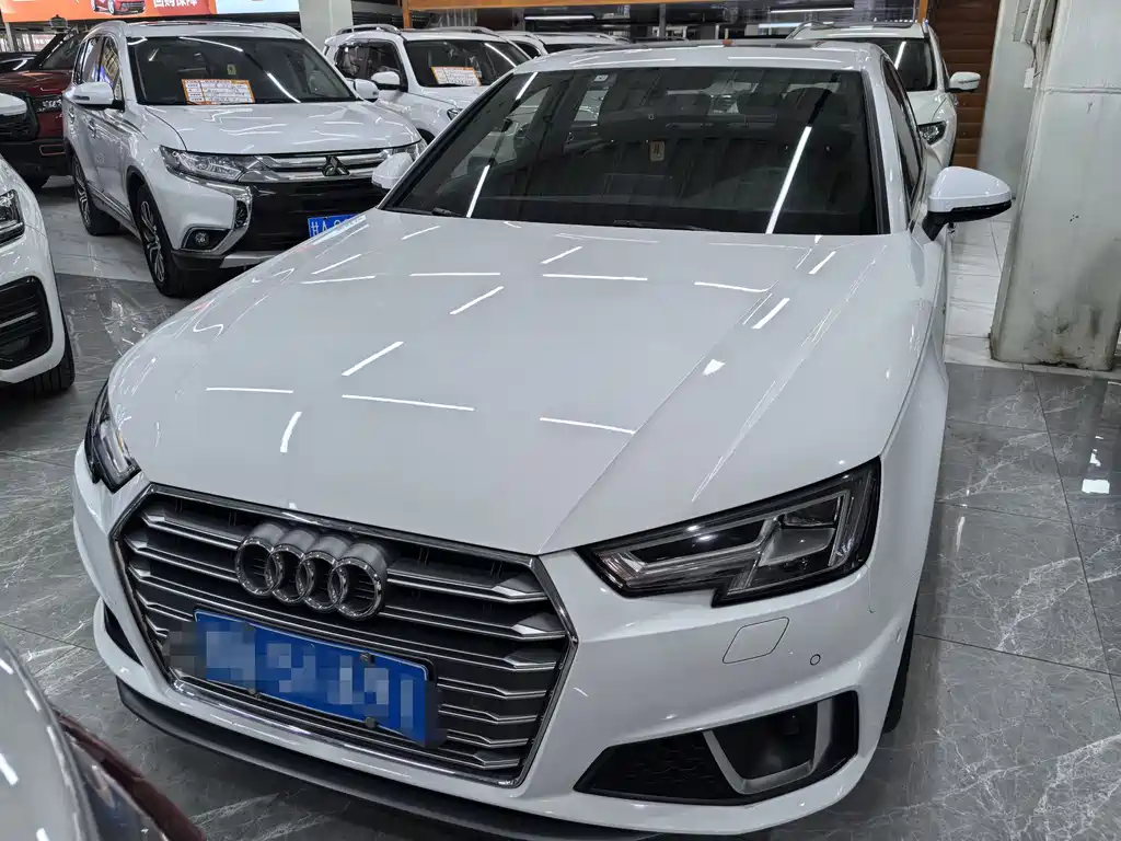 Audi A4L 2019 40 TFSI Fashion Edition China V