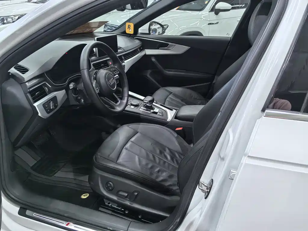 Audi A4L 2019 40 TFSI Fashion Edition China V