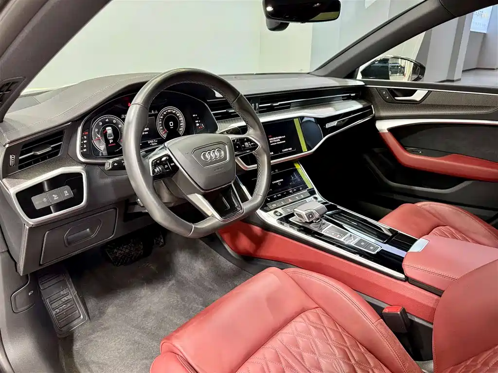Audi A7L 2023 45 TFSI quattro S-line Black Warrior Edition