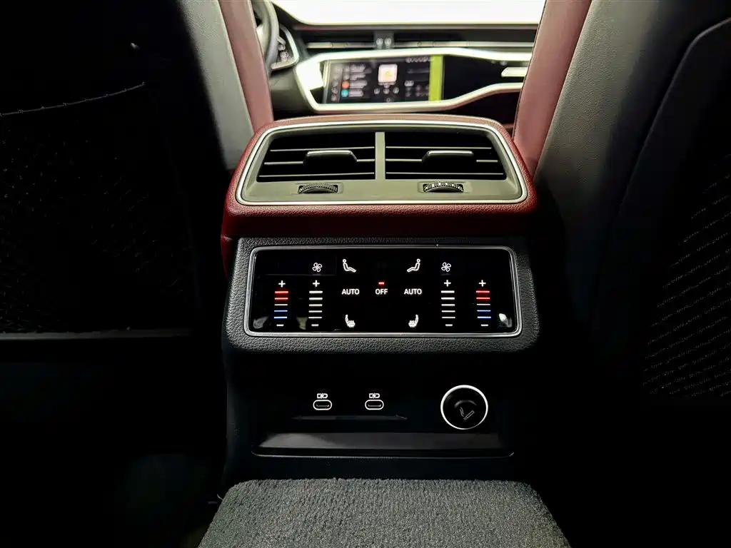 Audi A7L 2023 45 TFSI quattro S-line Black Warrior Edition