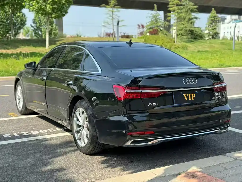 Audi A6L 2023 40 TFSI Luxury Elegant