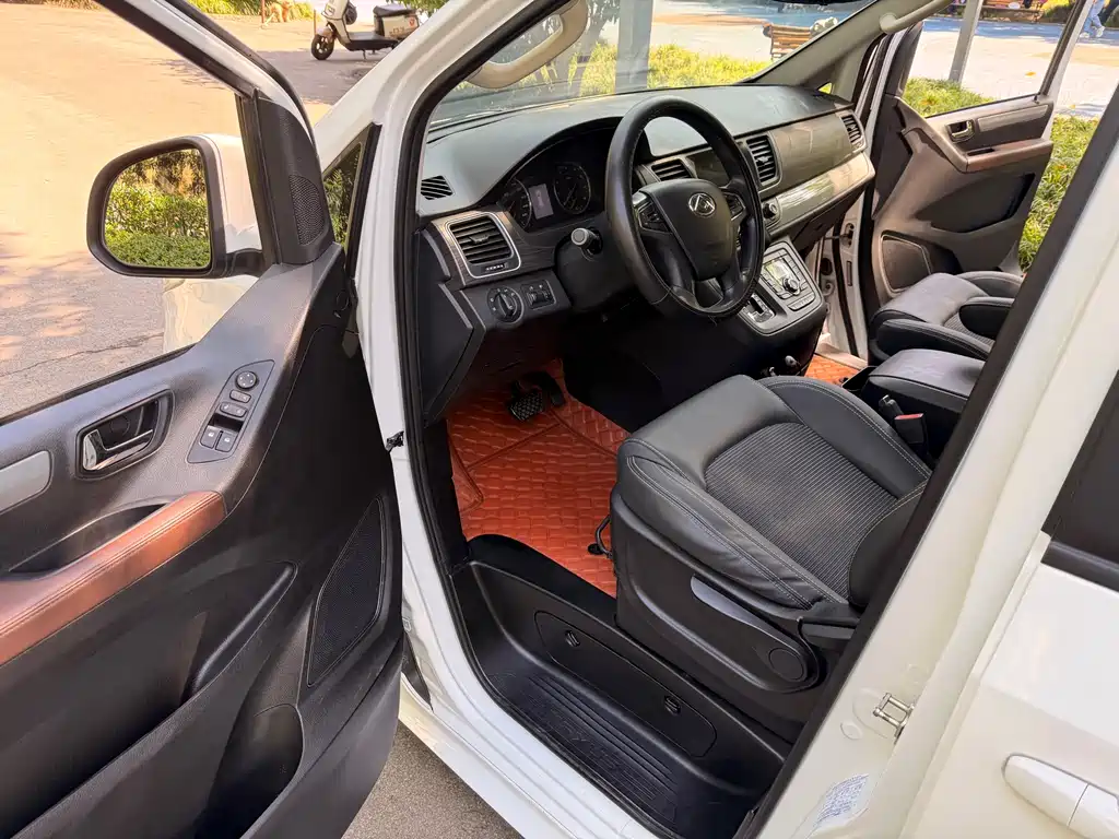 Maxus G10 2019 PLUS 2.0T Automatic Elite Edition China VI