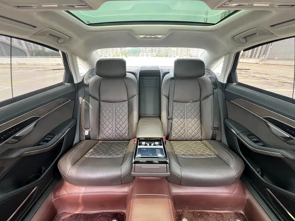 Audi A8L 2023 55 TFSI quattro Flagship