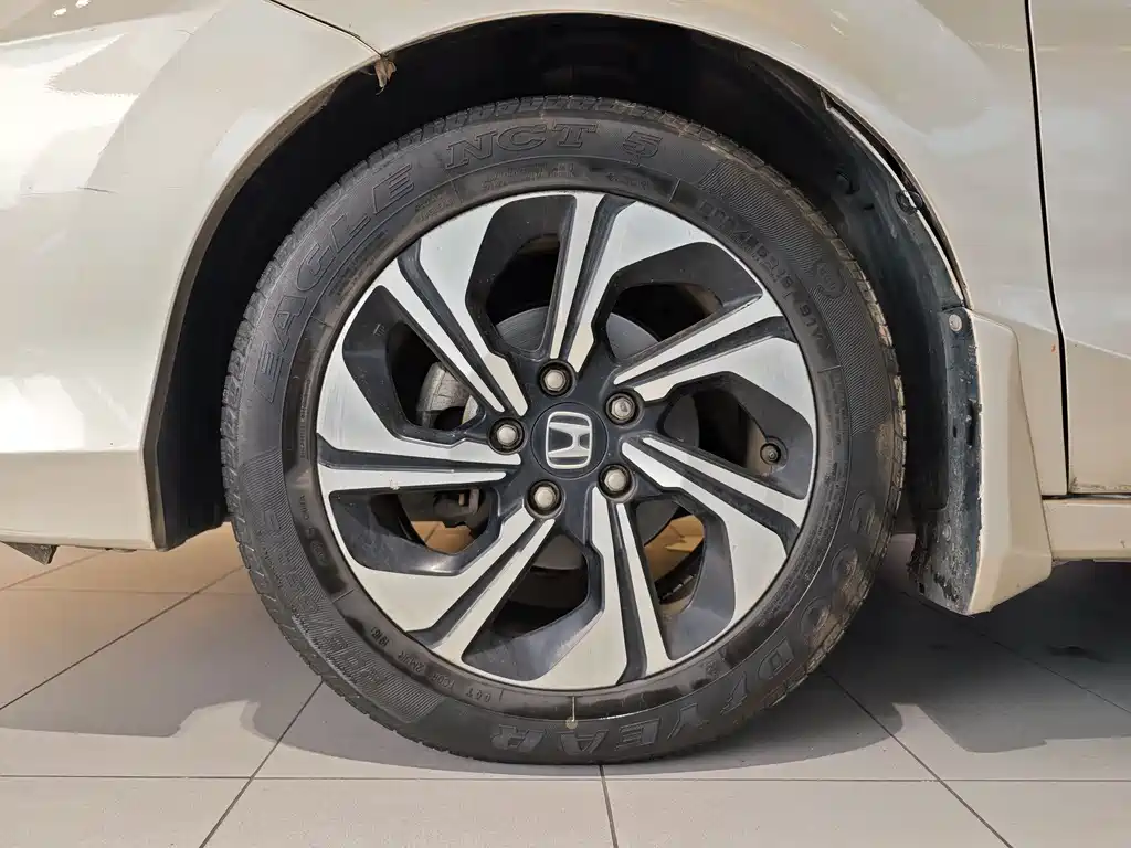 Honda Crider 2017 1.8L CVT Luxury Special Edition