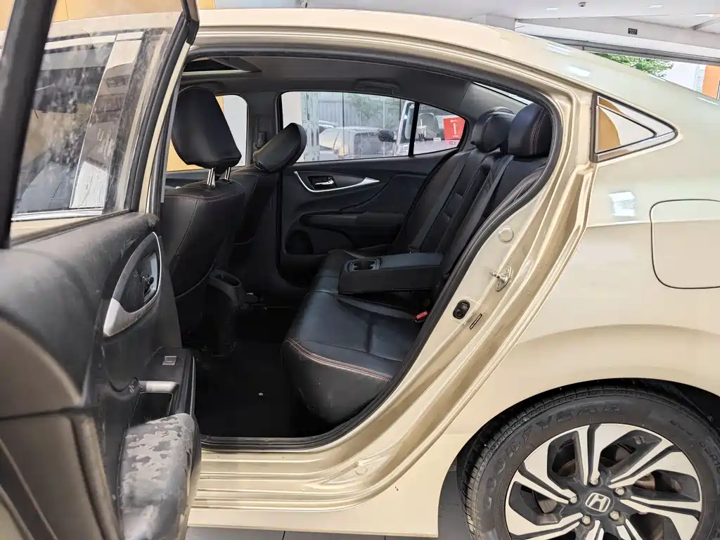 Honda Crider 2017 1.8L CVT Luxury Special Edition