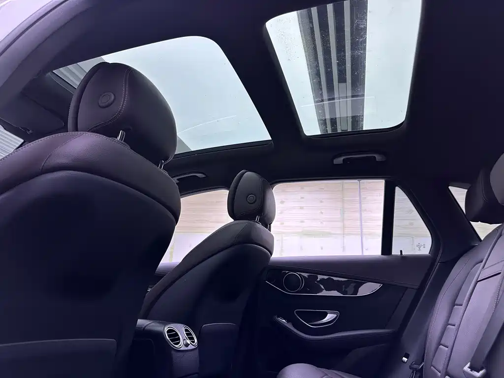 Mercedes-Benz GLC 2017 260 4MATIC Dynamic Edition