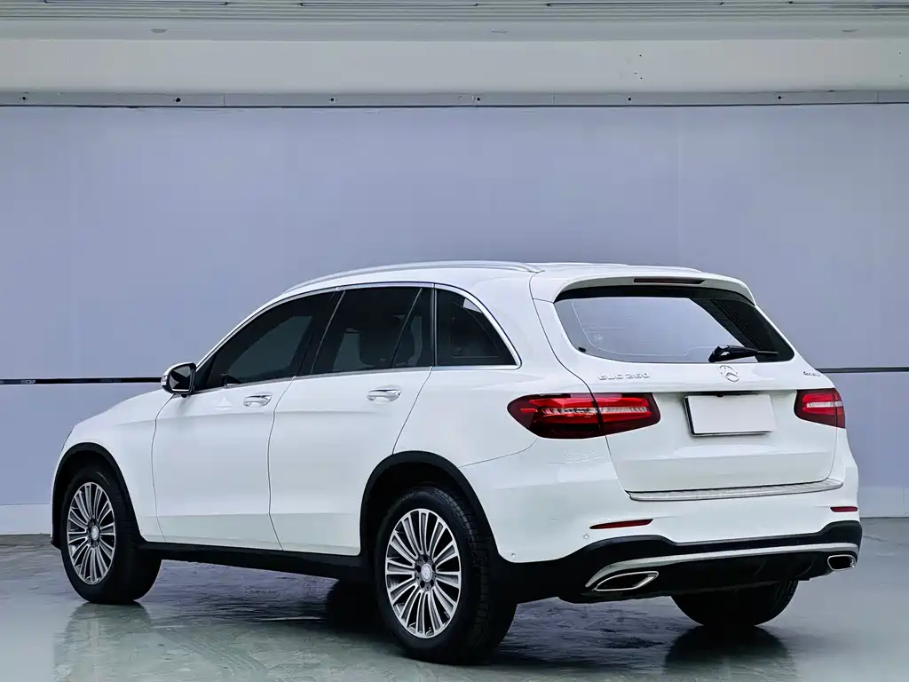 Mercedes-Benz GLC 2017 260 4MATIC Dynamic Edition