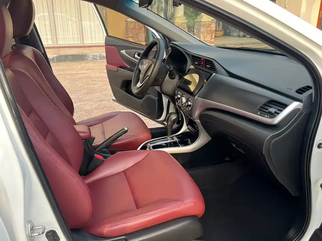 Honda Crider 2016 1.8L CVT Luxury Edition