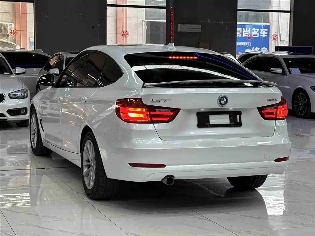 BMW 3 Series GT 2016 320i Fashion Edition