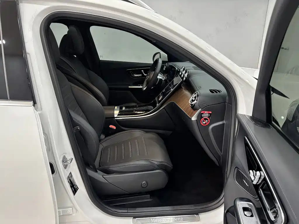 Mercedes-Benz GLC 2023 Facelift GLC 300 L 4MATIC Dynamic 5-Seater