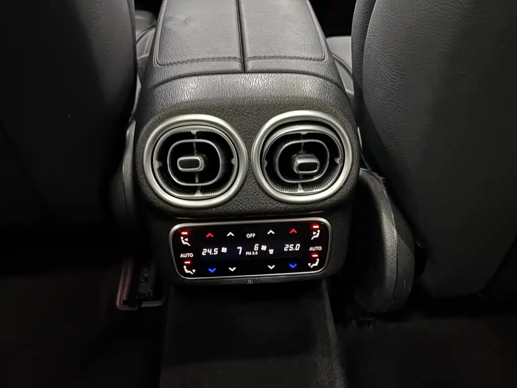 Mercedes-Benz GLC 2023 Facelift GLC 300 L 4MATIC Dynamic 5-Seater