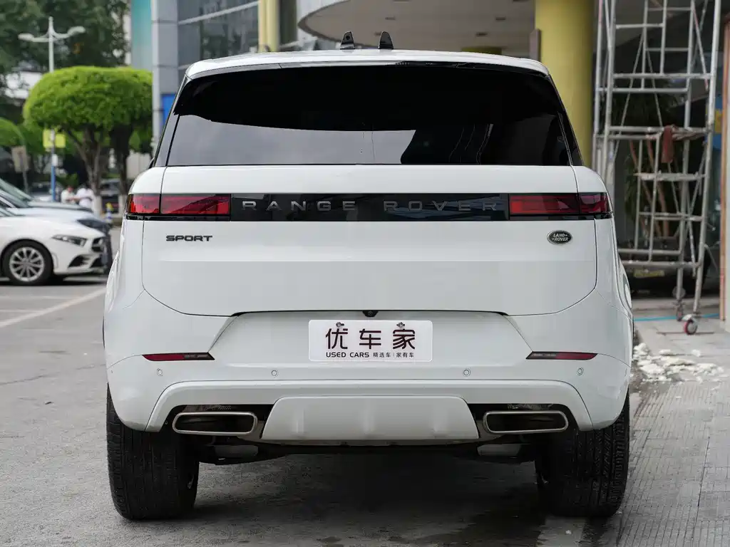 Range Rover Sport 2024 400PS Dynamic SE