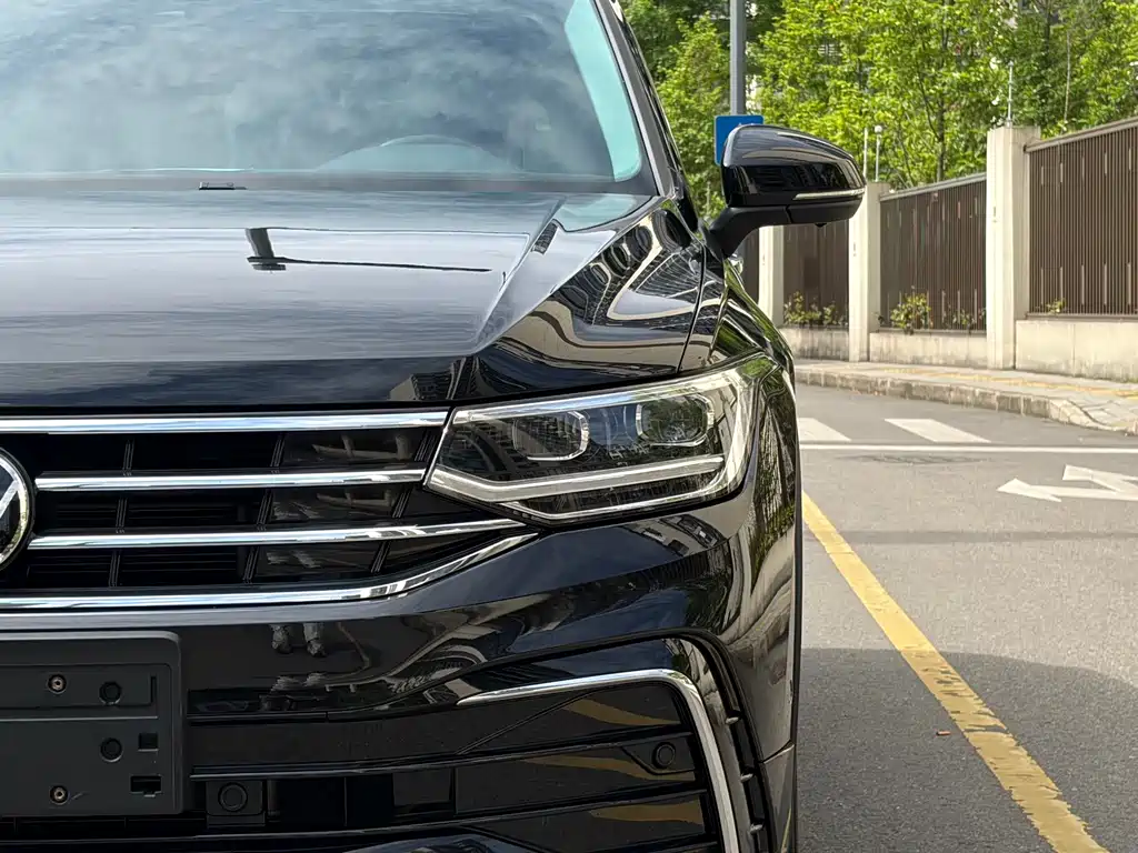 Volkswagen Tiguan L 2024