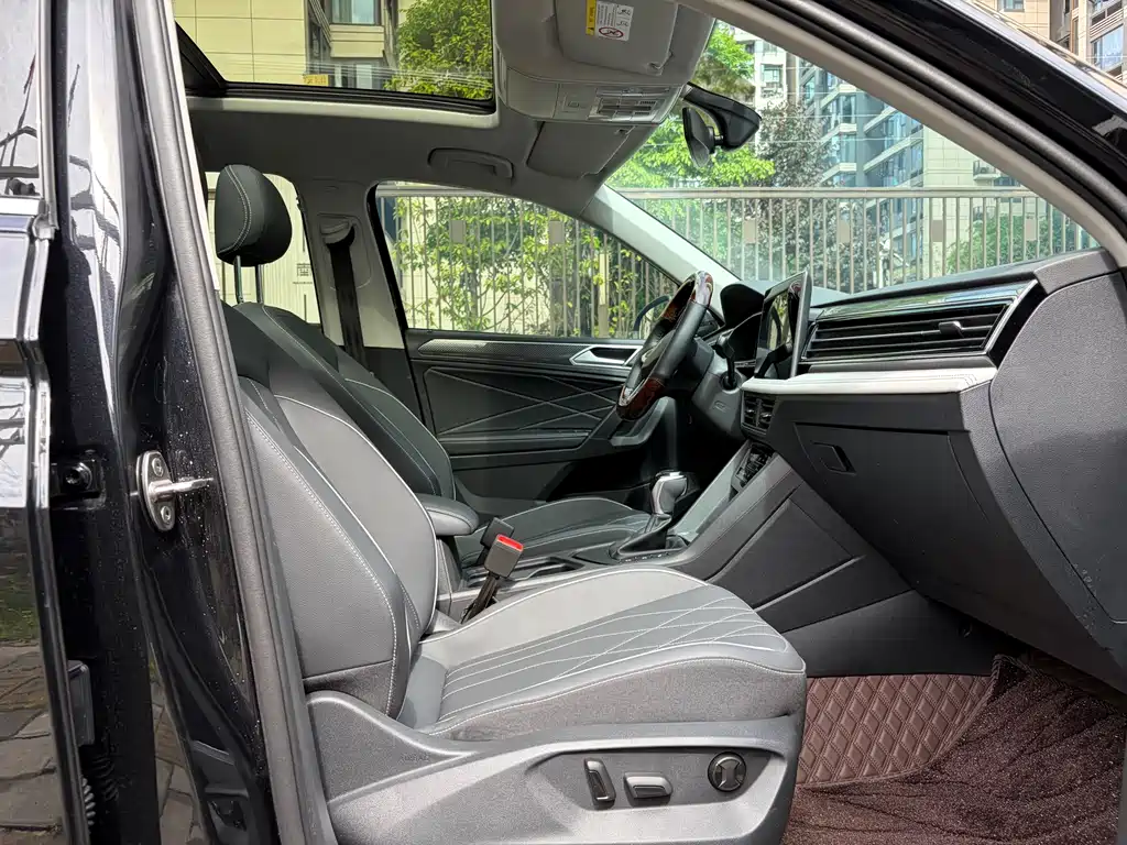 Volkswagen Tiguan L 2024