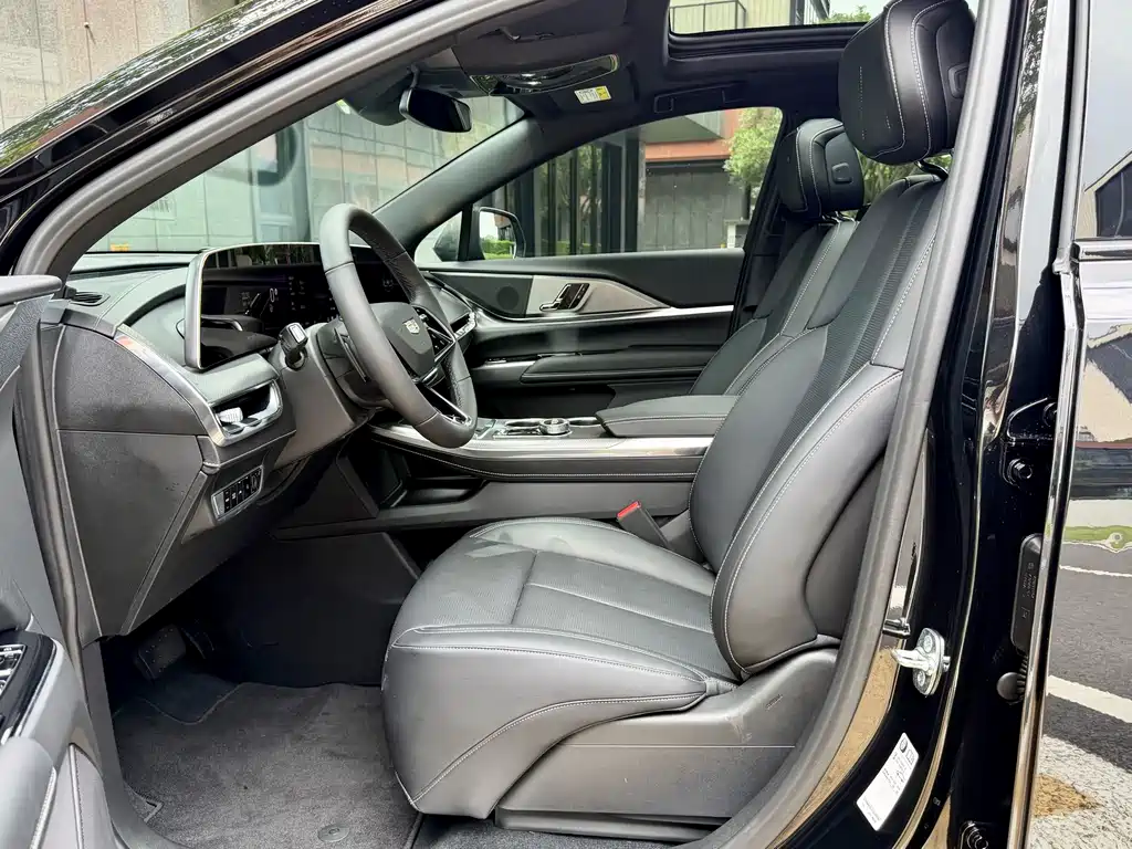 Cadillac XT5 2025 2.0T Luxury