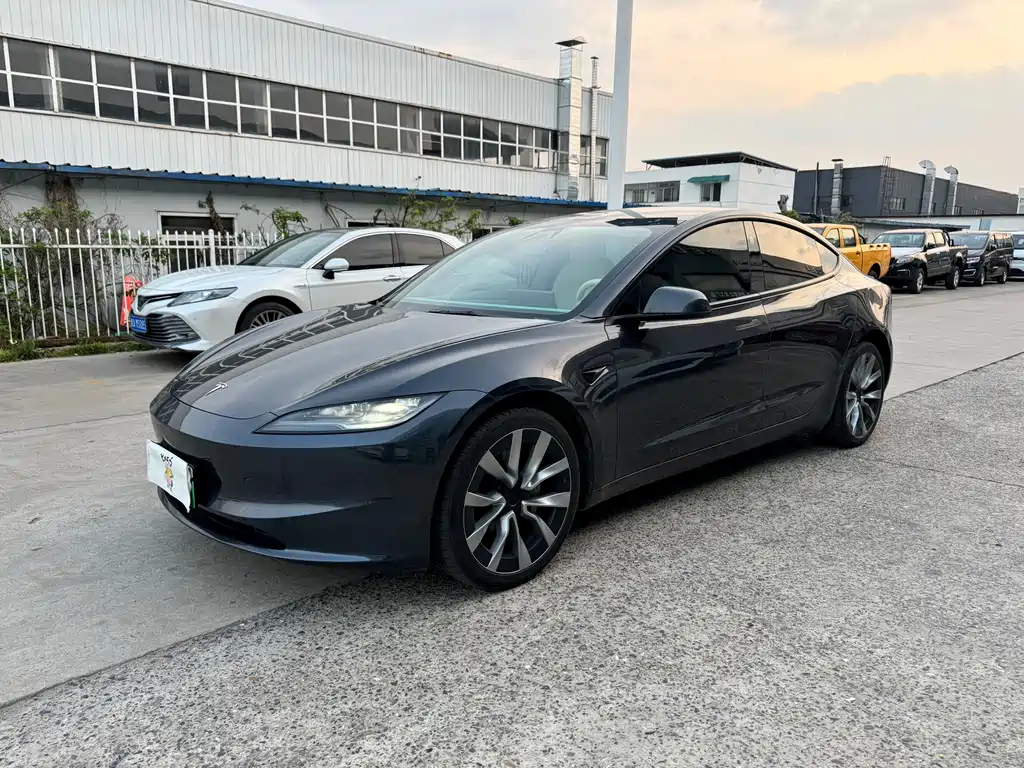 Model 3 2023 RWD