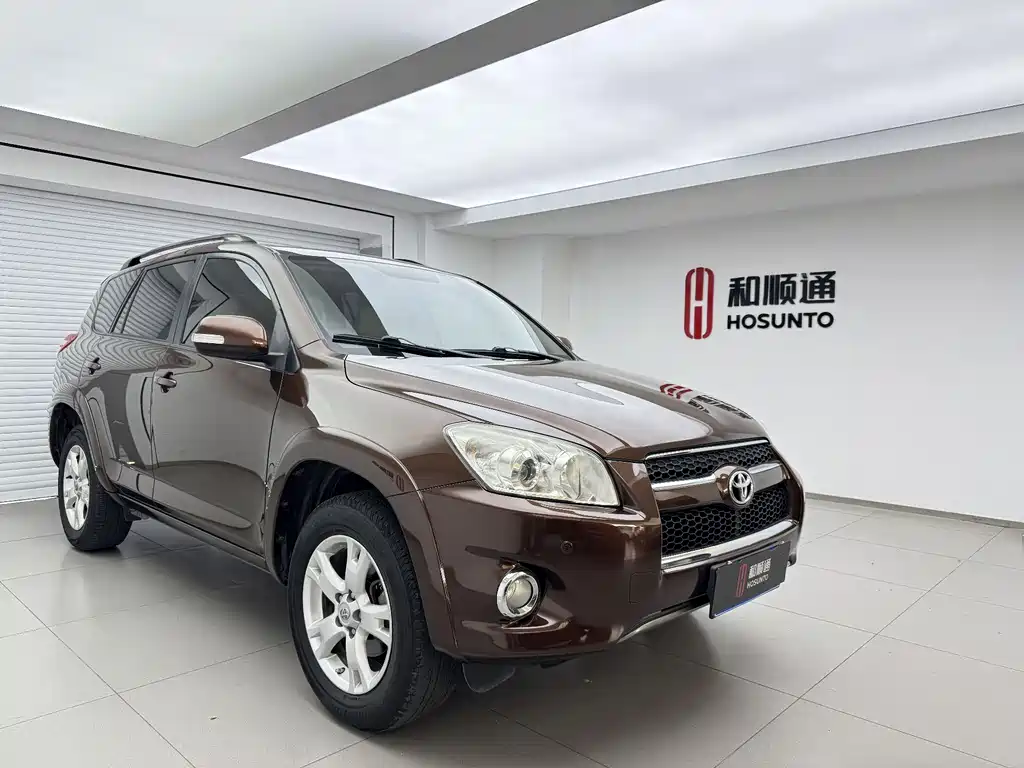 2011 RAV4 2.0L Automatic Luxury Edition
